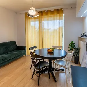 https://green-zoliborz-apartment-2.warsawhotelspoland.com